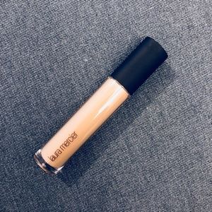 Flawless fusion ultra longwear concealer